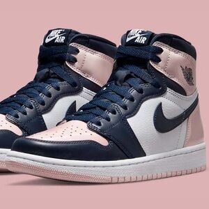 Jordan 1 Retro High OG
Atmosphere (Women's)